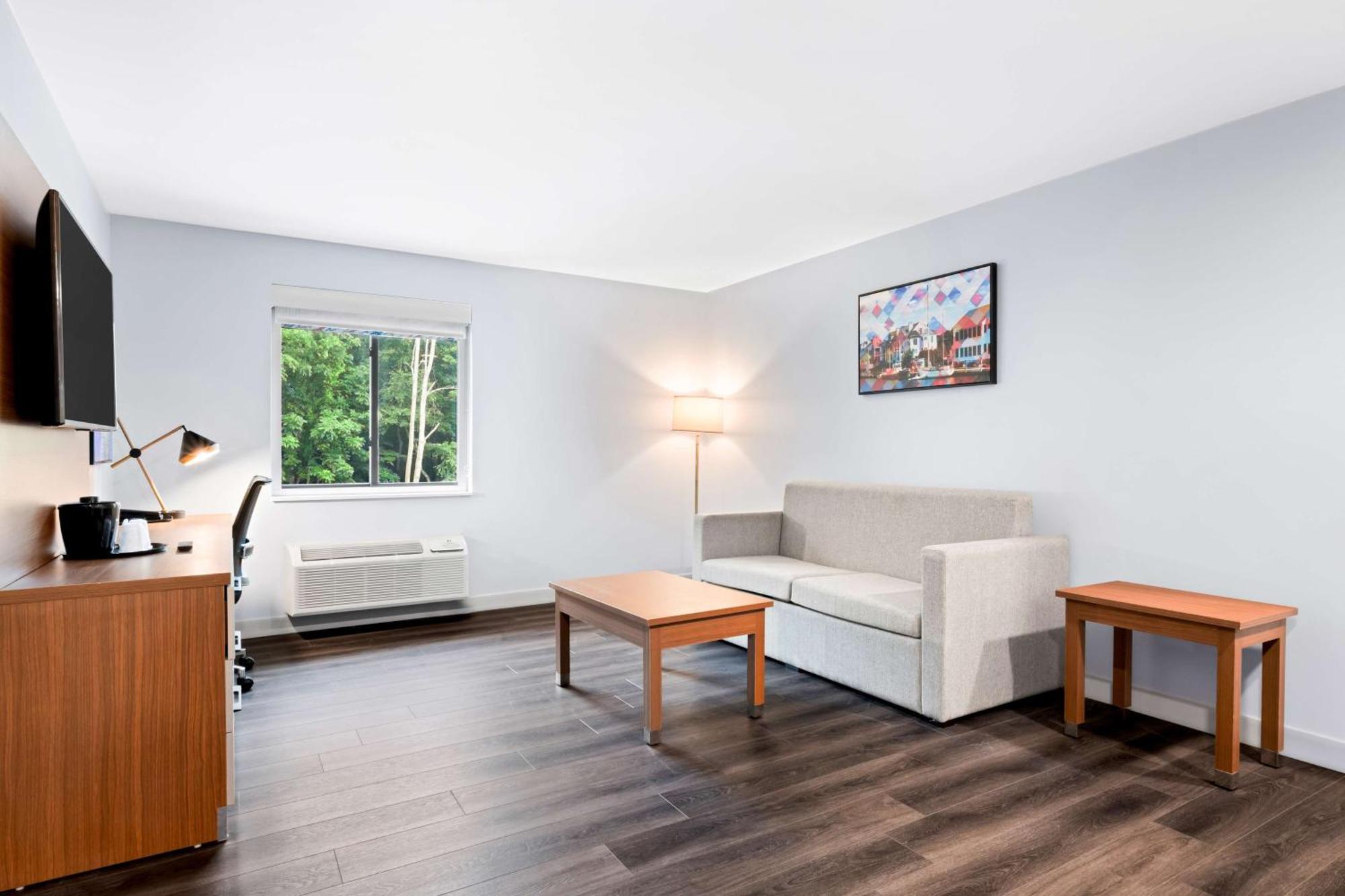 Best Western Niantic - New London, Mystic Area Exterior photo